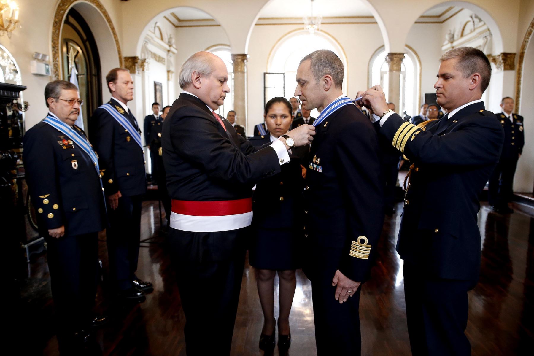 Agregado de Defensa de Italia recibe la Agregado de Defensa de Italia recibe la