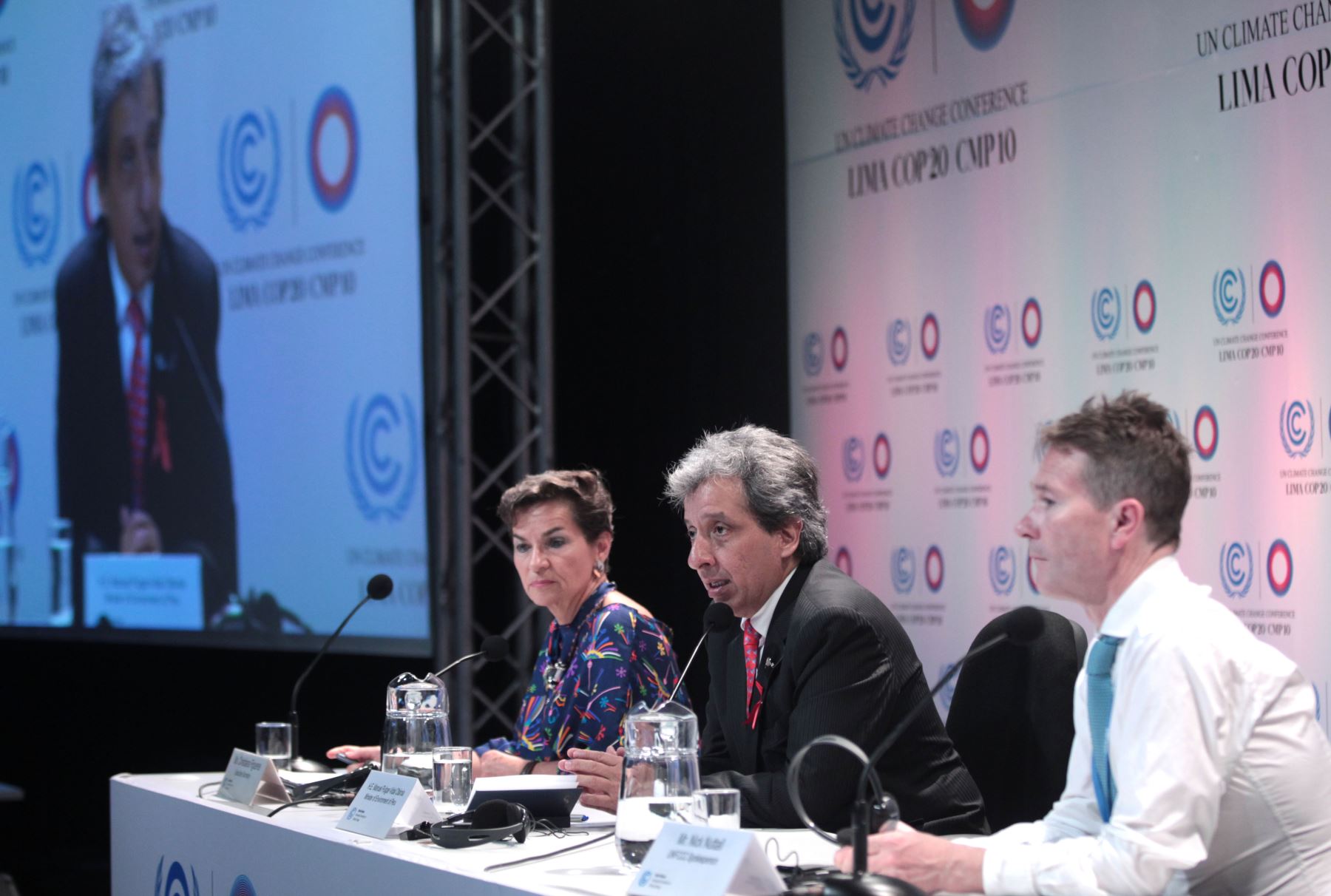 LIMA PERU, DICIEMBRE 1. Presidente de la COP20, Manuel Pulgar Vidal y Chistiana Figueres, Secretaria Ejecutiva de la COP20 en conferencia de prensa. Foto: ANDINA/Melina Mejia