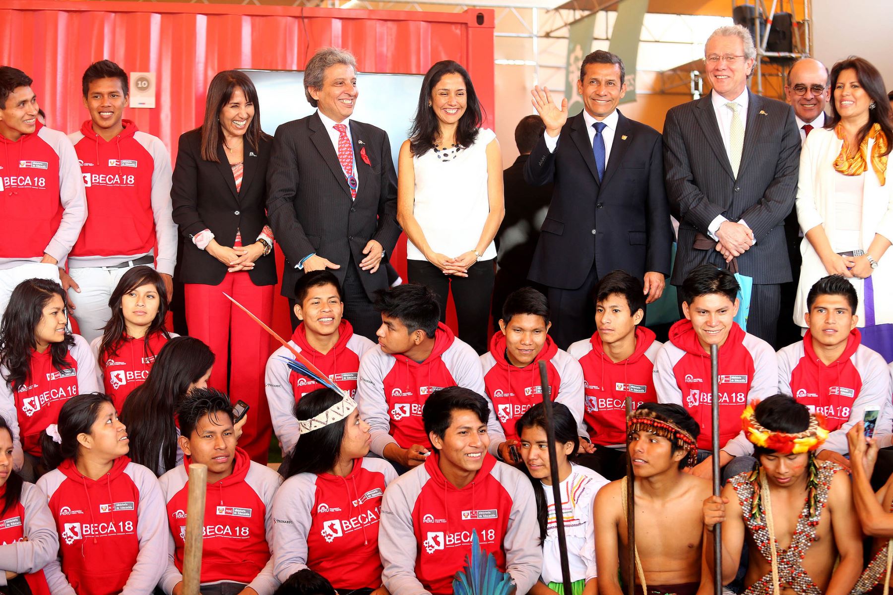 Exposición “Voces por el Clima” fue inaugurada por el presidente Ollanta Humala en el Jockey Club del Perú