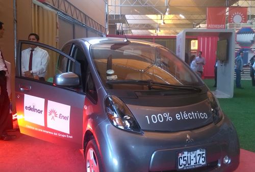 Auto eléctrico. ANDINA