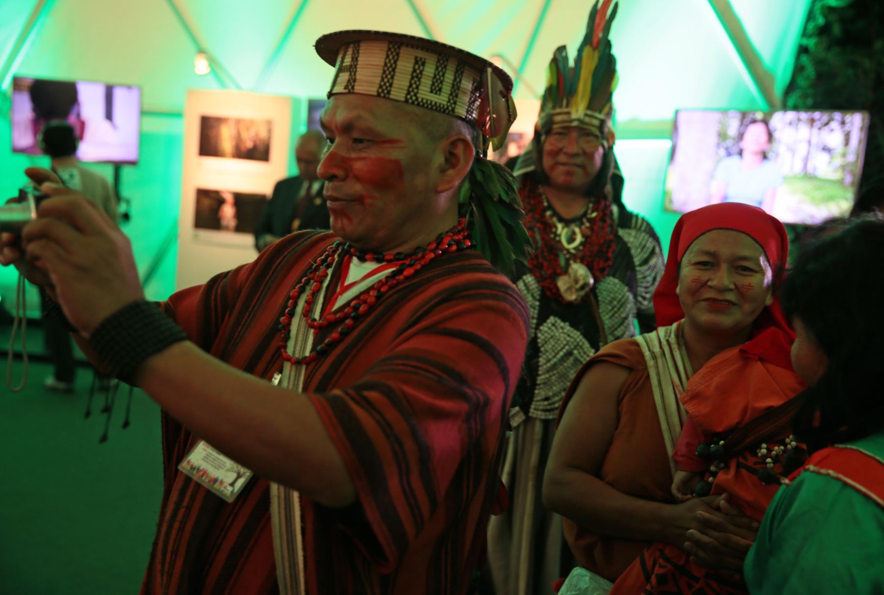 LIMA PERU, DICIEMBRE 2. "Voces por el Clima” es un espacio de la COP20, ofrece áreas de exposición e intercambio para comunicar y sensibilizar al público sobre la importancia del cambio climático.Foto: ANDINA/Carlos Lezama
