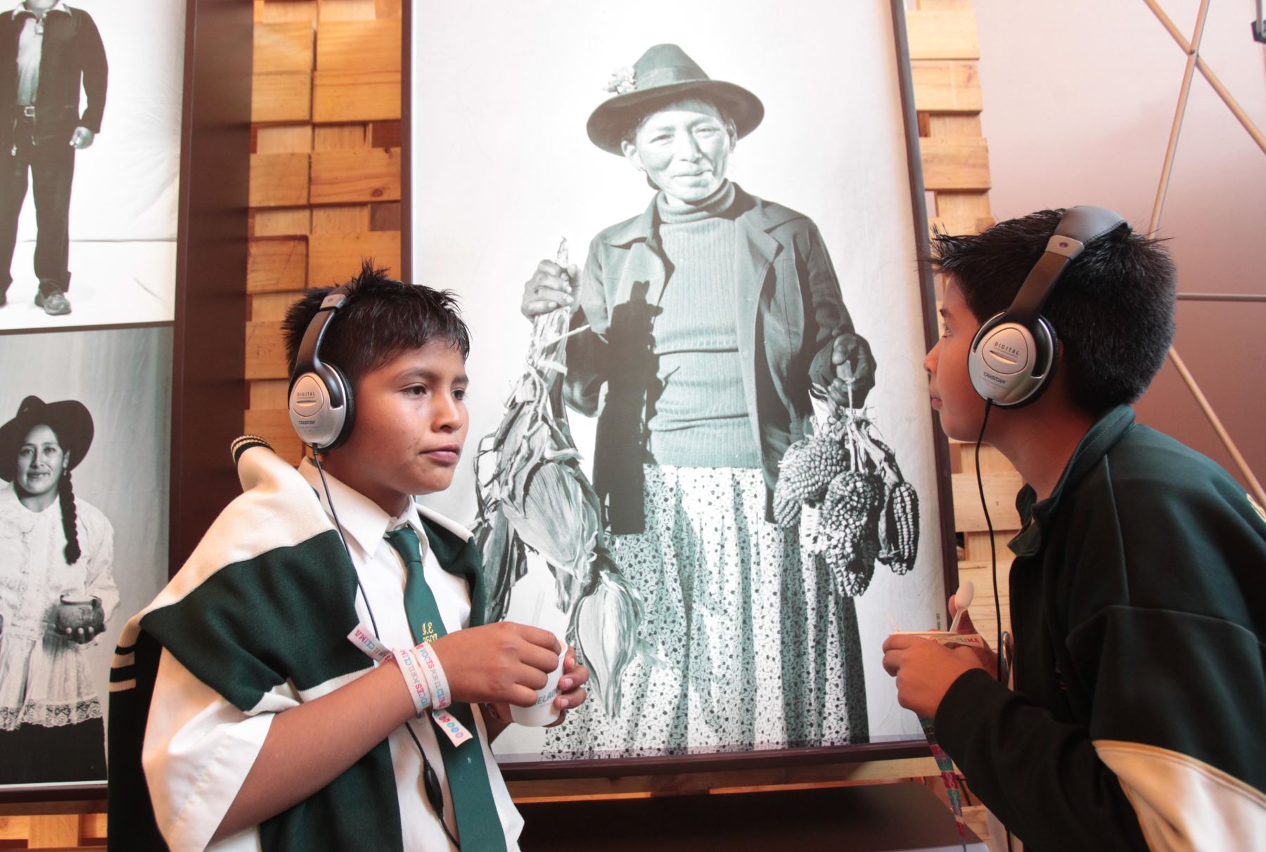 LIMA,PERÚ-DICIEMBRE 03.Escolares asisten al encuentro voces por el clima COP20.Foto: ANDINA/Melina Mejía