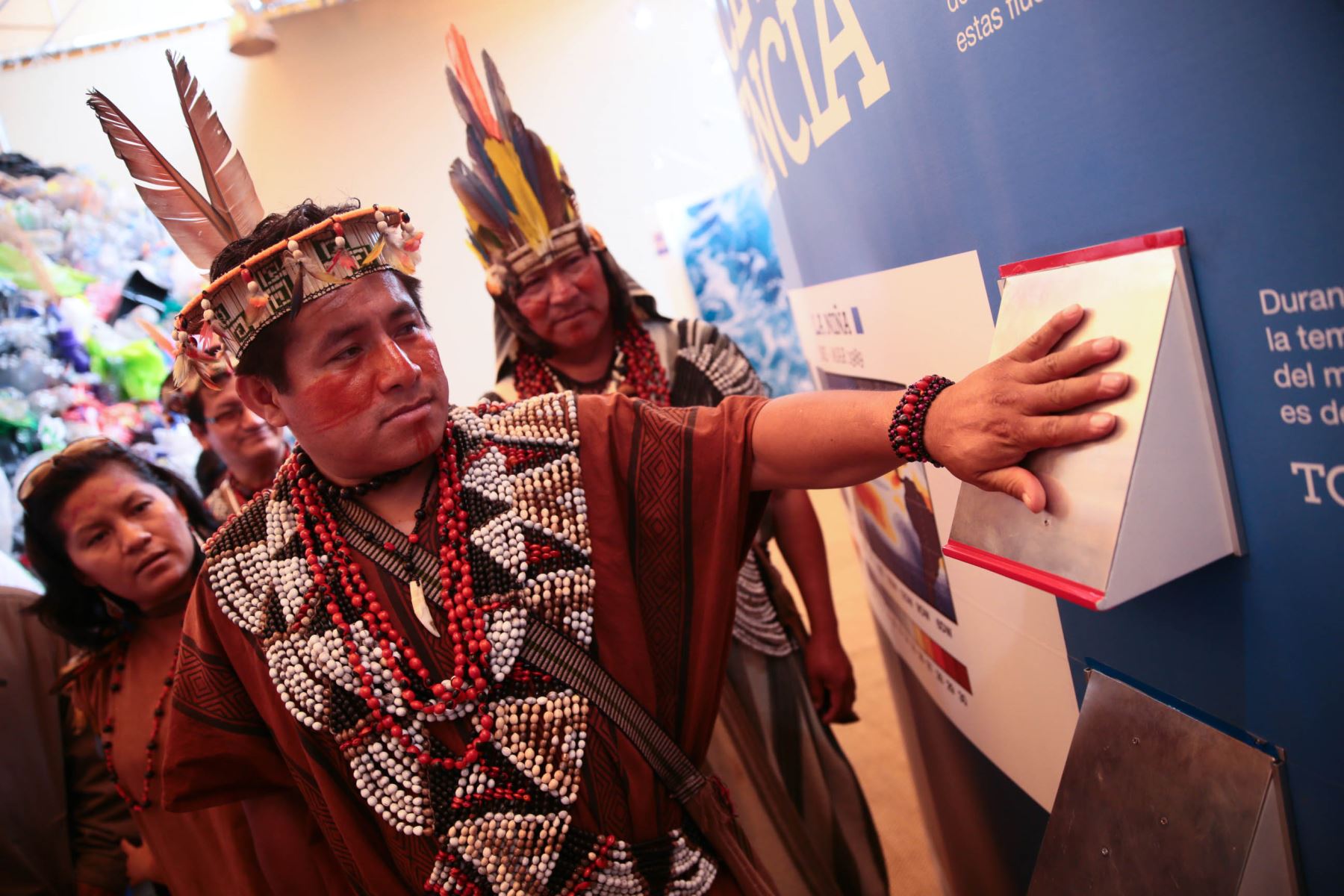 LIMA PERU, DICIEMBRE 4. "Voces por el Clima” es un espacio de la COP20, ofrece áreas de exposición e intercambio para comunicar y sensibilizar al público sobre la importancia del cambio climático.Foto: ANDINA/Carlos Lezama