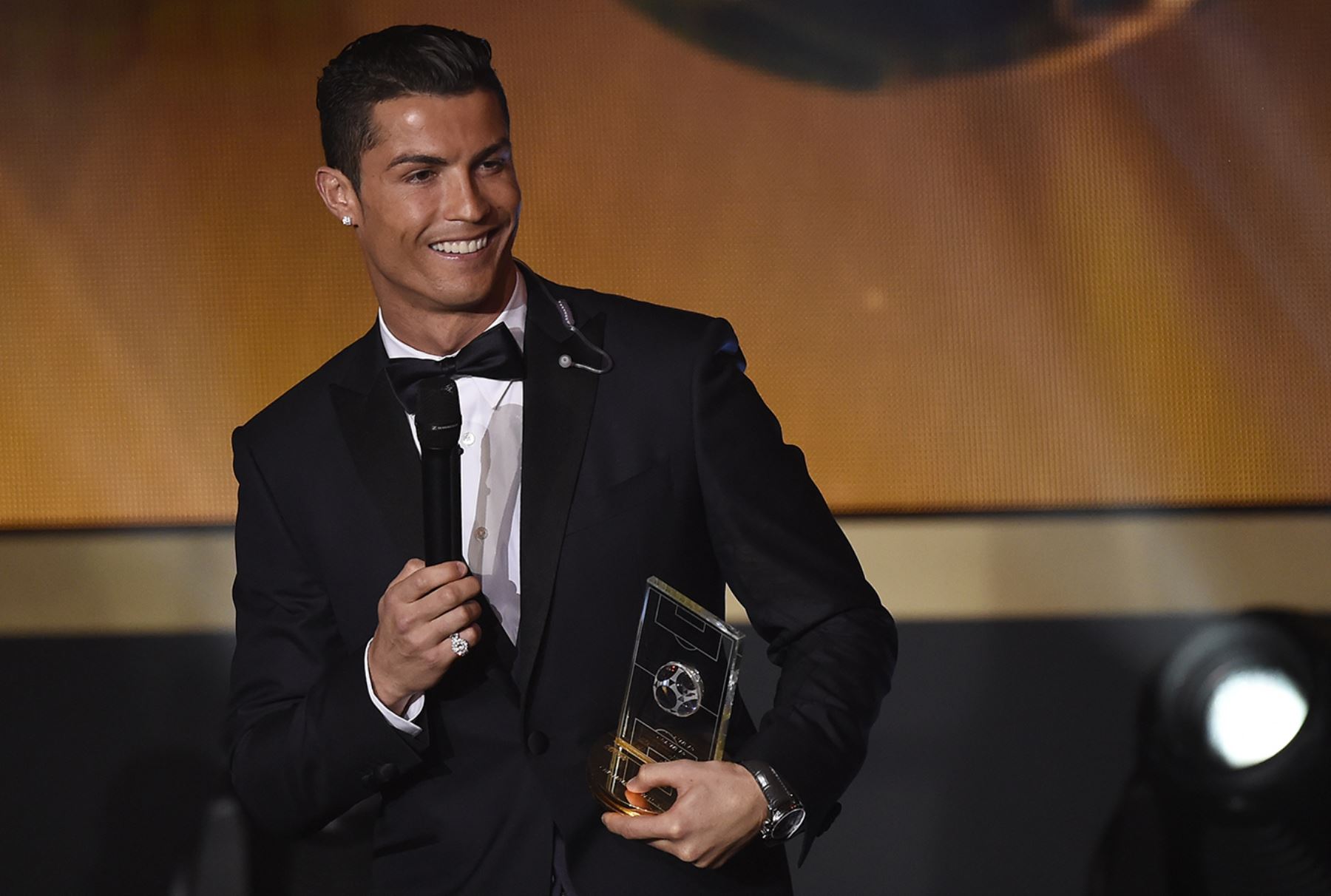 Cristiano Ronaldo obtuvo el Balón de Oro 2014 (avance)