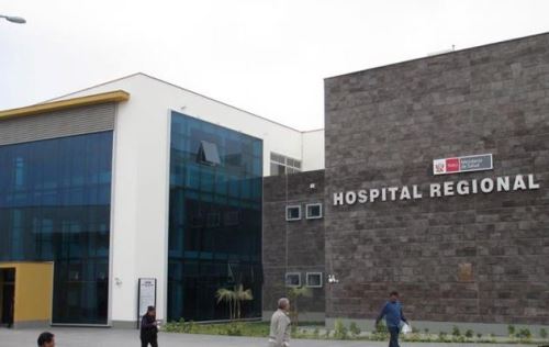 El Hospital Regional de Ica atiende a algunos heridos que dejó el fuerte sismo de magnitud 7.0 registrado en la madrugada de hoy. ANDINA