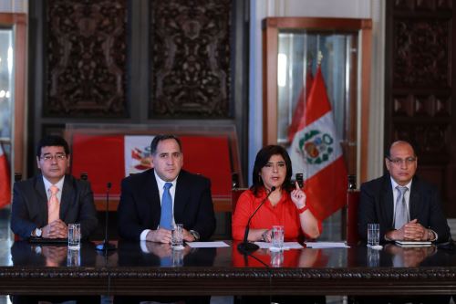 Lima, ene. 15. La titular del Consejo de Ministros, Ana Jara Velásquez, descartó hoy que la Dirección Nacional de Inteligencia (DINI) haya participado en los supuestos "repudiables hechos" de espionaje o seguimiento de políticos o exfuncionarios.
Foto: ANDINA/Jhony Laurente