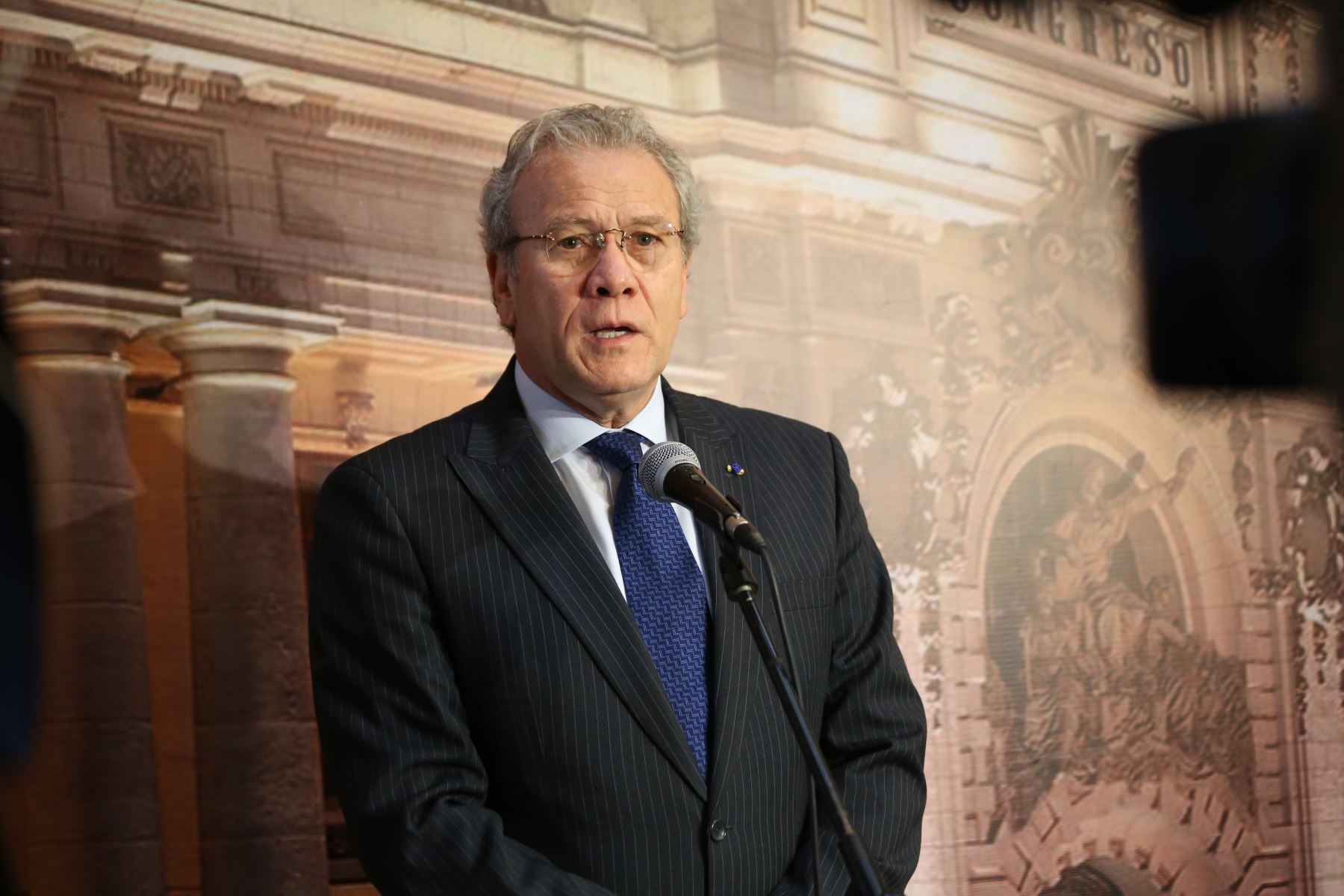 Ministro de Relaciones Exteriores, Gonzalo Gutiérrez.