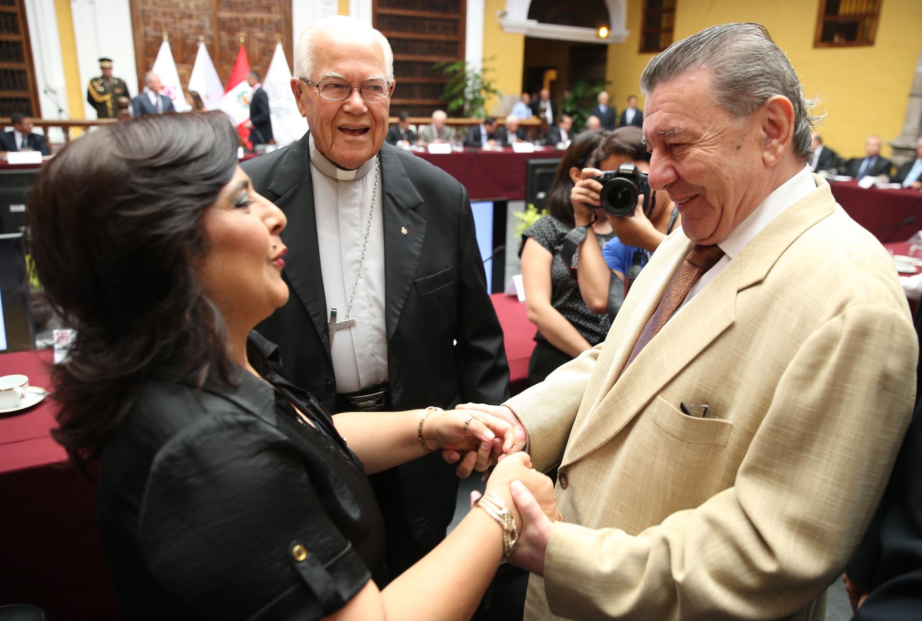 LIMA, PERÚ-FEBRERO 03.En el marco de la sesión Nº 113 del Foro del Acuerdo Nacional, la presidenta del Consejo de Ministros, Ana Jara, presenta el proceso de vinculación entre el Perú y la Organización para la Cooperación y el Desarrollo Económicos (OCDE).Foto:ANDINA/Norman Cordova