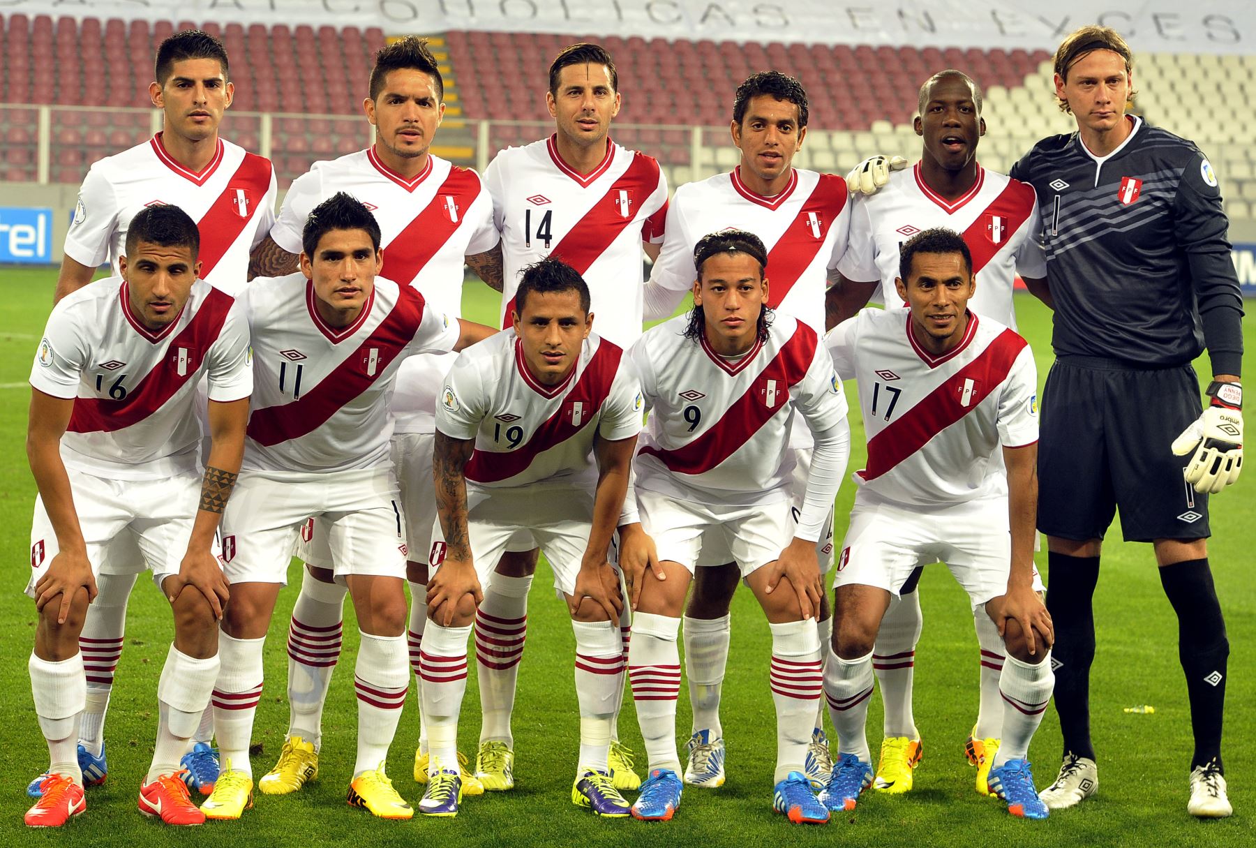 Posiciones de selección de fútbol de perú