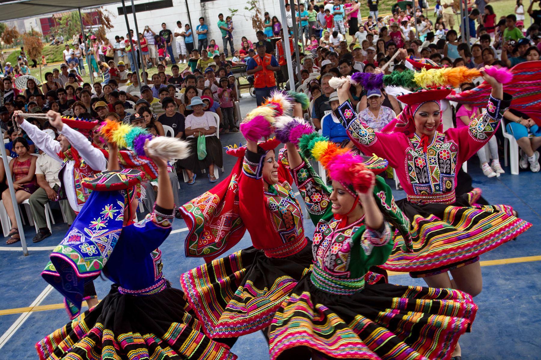 Resultado de imagen para carnaval peruana