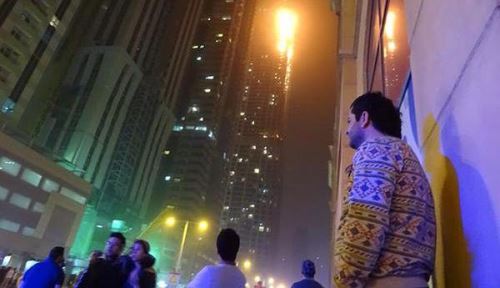 Incendio en rascacielos de Dubai. Foto: Internet.