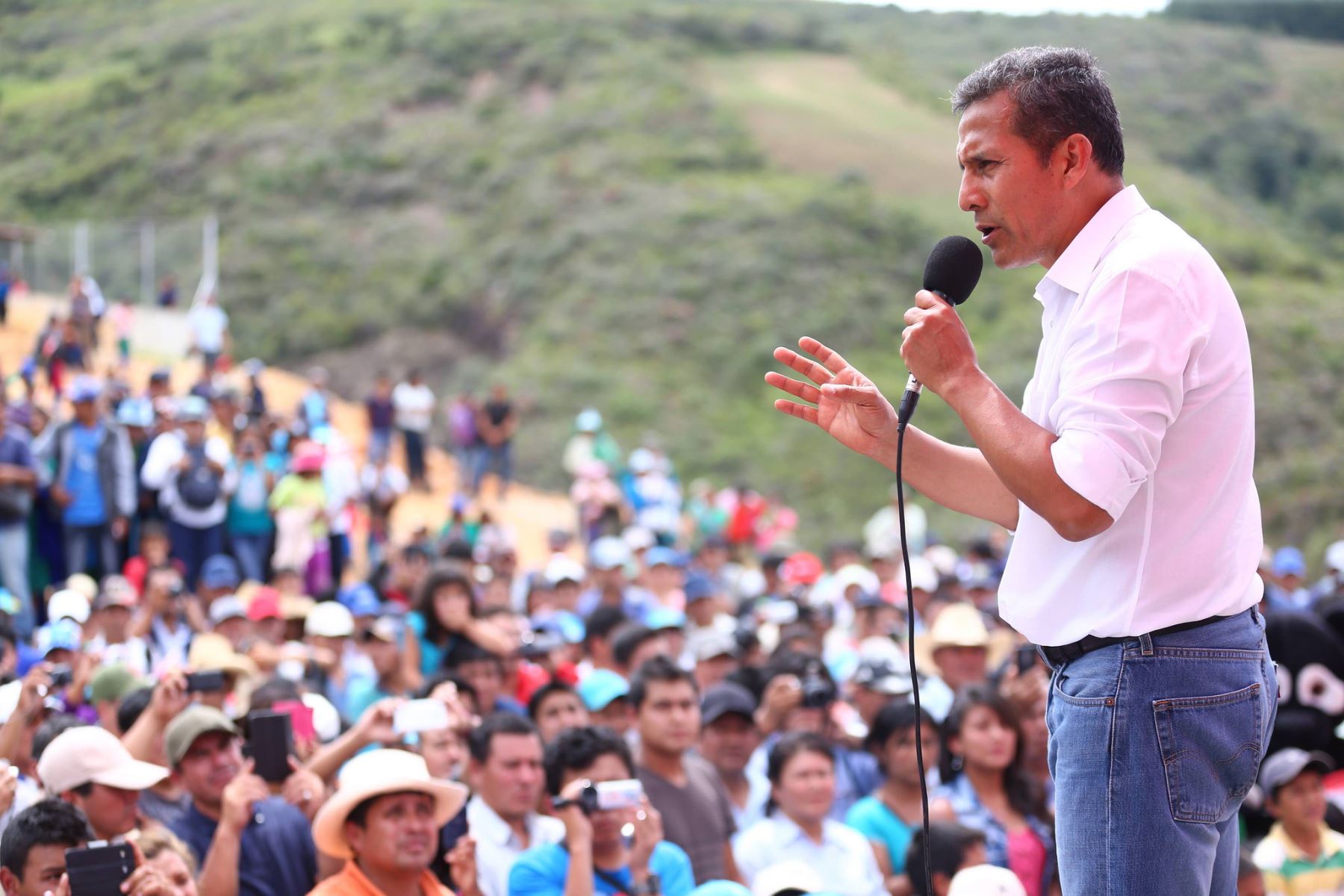 Presidente Humala inaugura moderna infraestructura de la I.E 14373, en Pacaipampa, Ayabaca, región Piura. Foto: Presidencia.