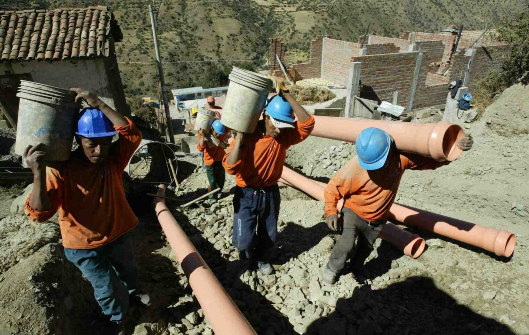 La población de Challhuahuacho se beneficiará con las obras de saneamiento rural que se ejecutarán en la zona. ANDINA/Archivo