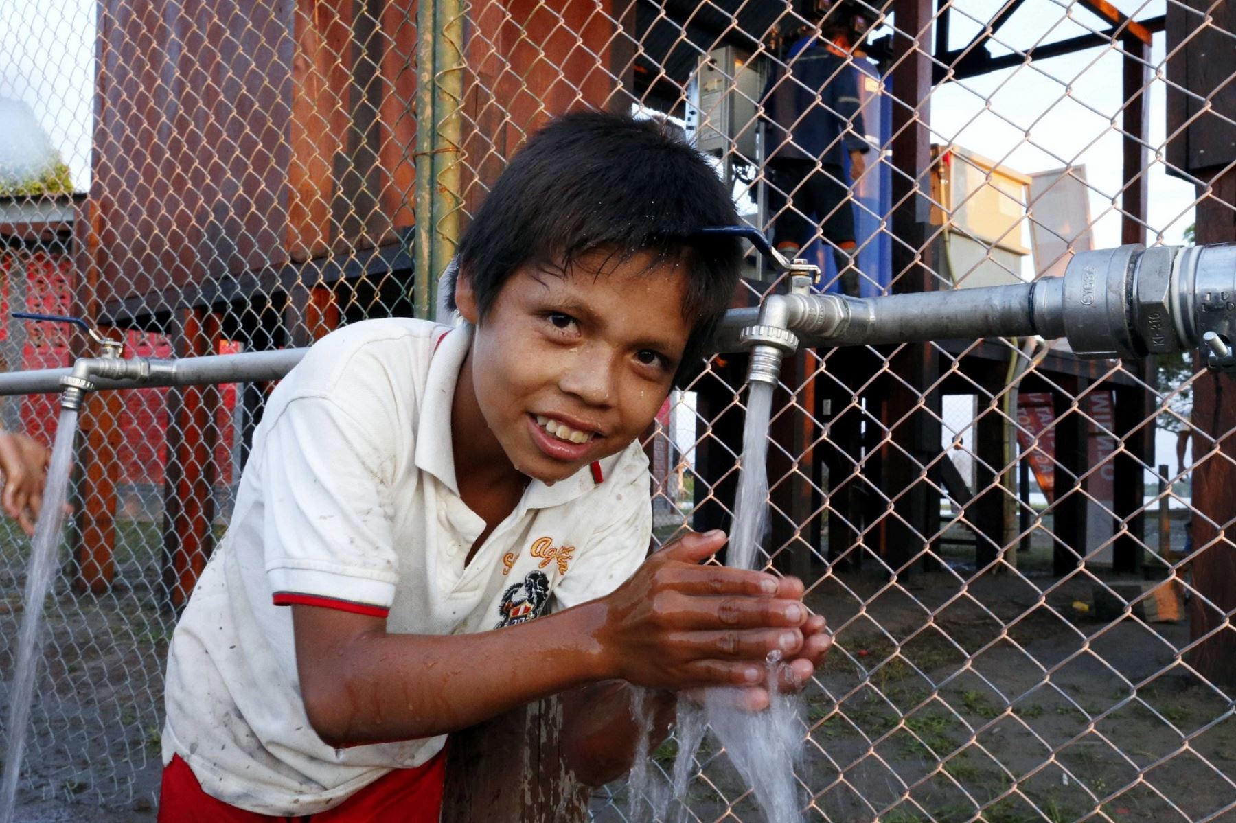 Con plantas potabilizadoras de agua el Ministerio de Vivienda atiende a comunidades indígenas de Loreto. Cortesía