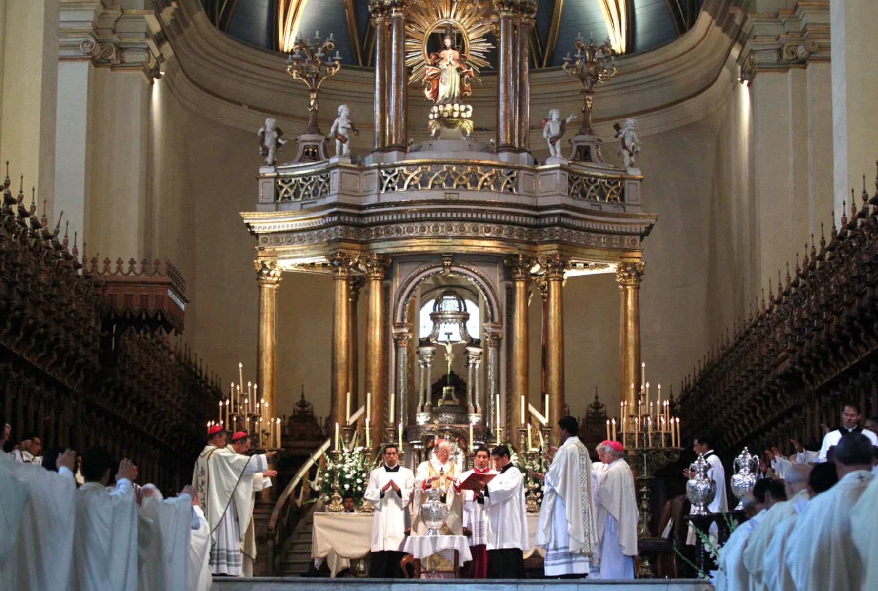 Misa Crismal por Semana Santa en la Catedral de Lima. Foto:  ANDINA/Melina Mejía