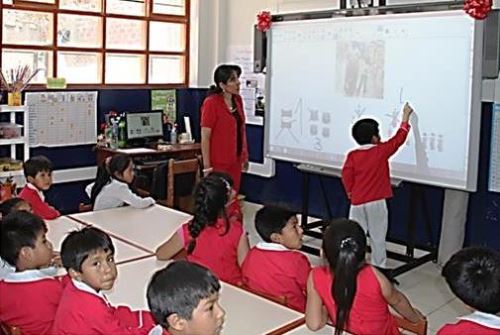 Moquegua suspendió hoy las clases escolares por el fuerte sismo y réplicas que afectaron a esa región. Foto: ANDINA/difusión.