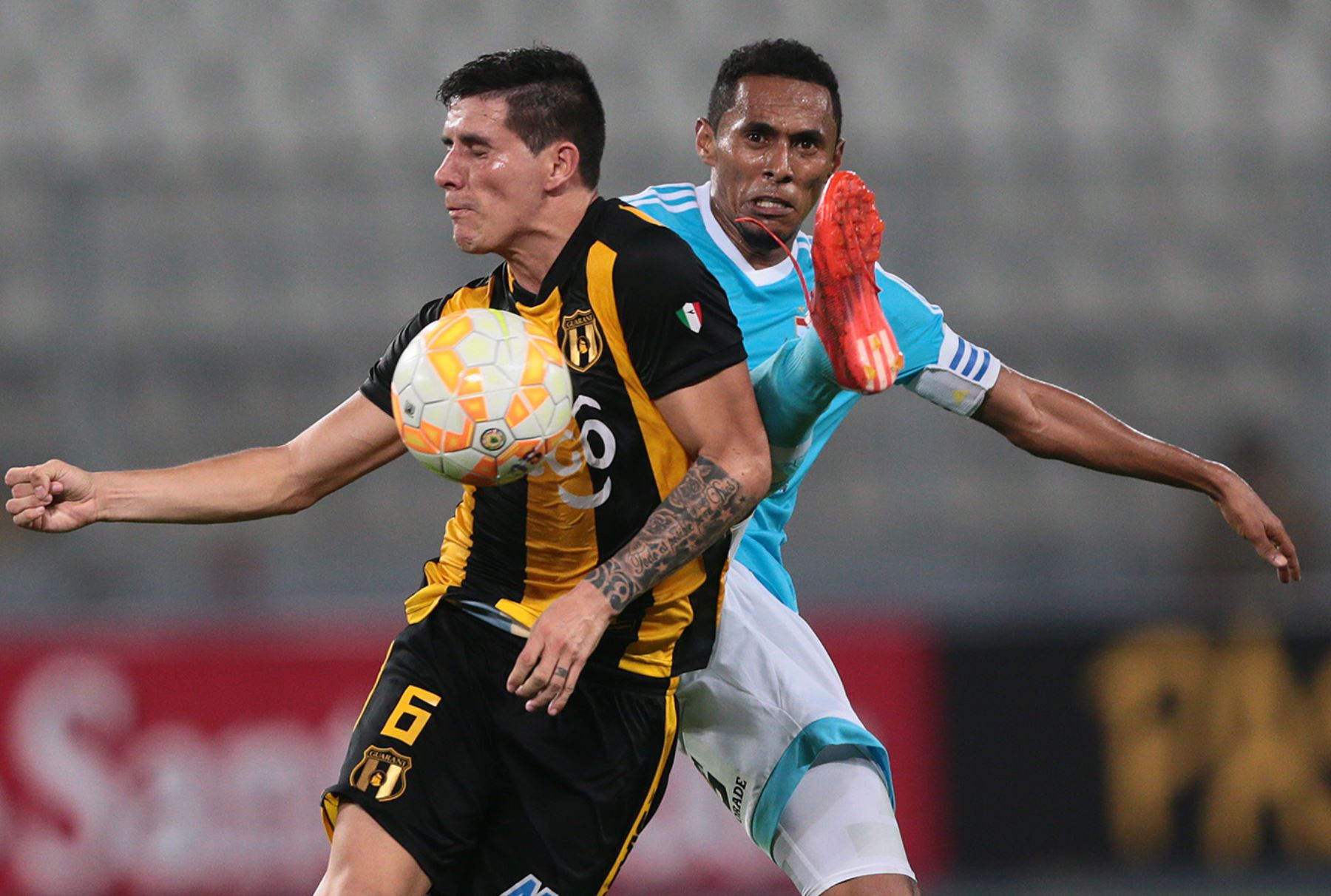 LIMA PERÚ, ABRIL 14.Sporting Cristal igualó por la mínima diferencia con el paraguayo Guaraní, resultado que no le permitió acceder a la siguiente fase de la Copa Libertadores 2015.Foto:ANDINA/Carlos Lezama