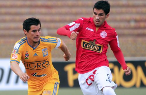 Aurich perdió 5 a 4 contra Tigres. AFP
