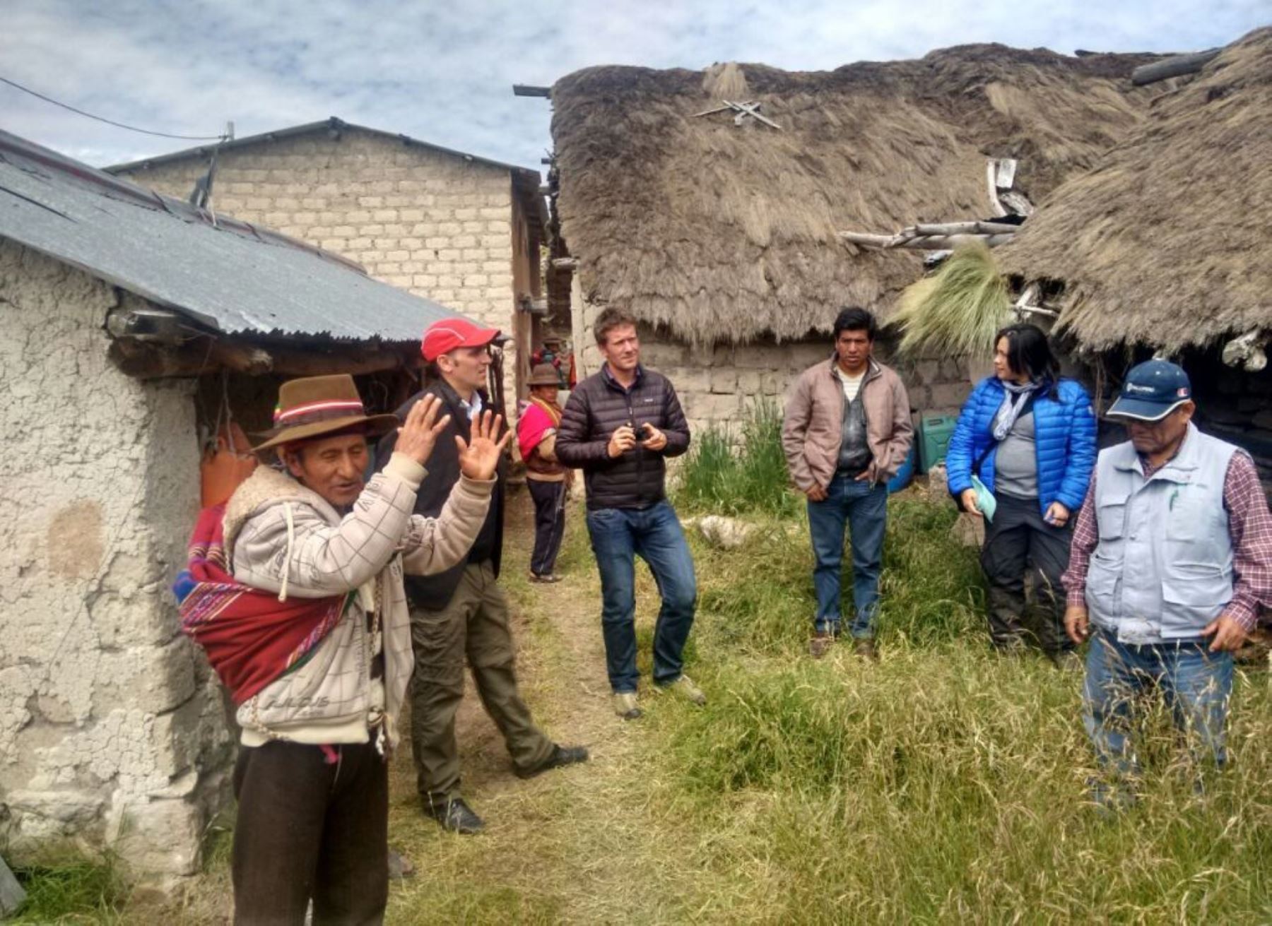 Apurímac: delegación de Cooperación Suiza en Perú visita hogares Haku Wiñay. Foto: ANDINA/Difusión.