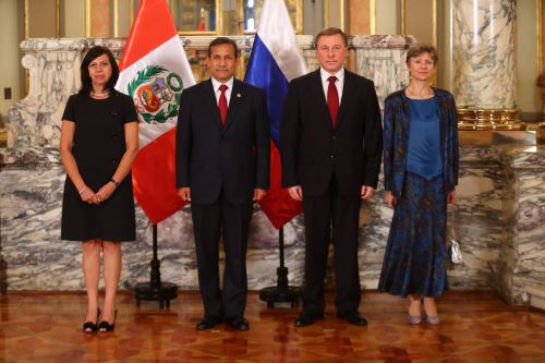 Presidente Ollanta Humala recibe cartas credenciales de embajador de la Federación Rusa, Andrey A. Guskov.