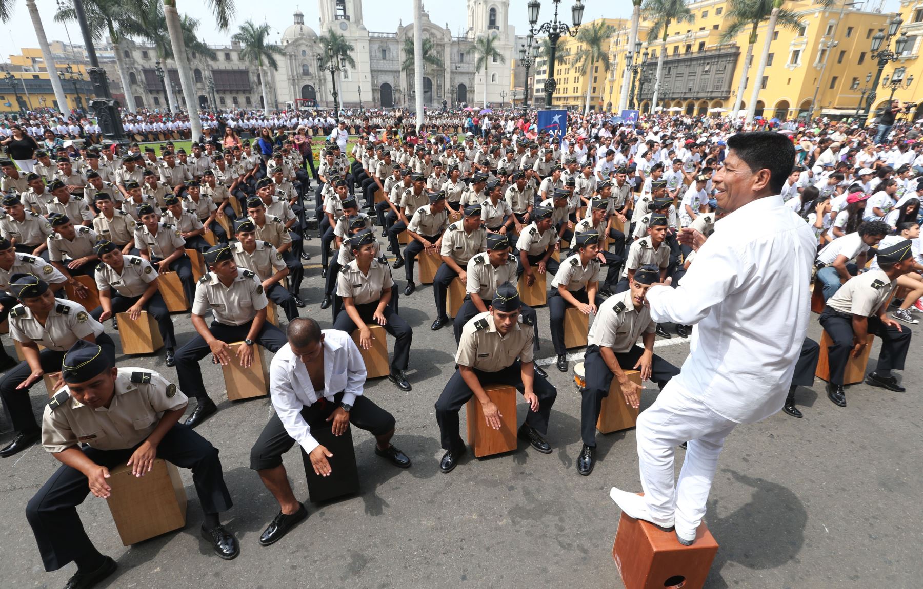 LIMA,PERÚ-ABRIL 25. Se inició Festival Internacional del Cajón en busca de nuevo récord Guinnes Foto: ANDINA/Vidal Tarqui