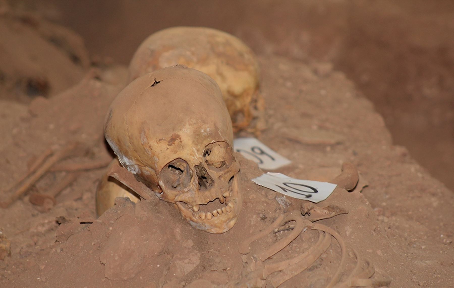 En los trabajos de restauración de la iglesia San Francisco de Asís de Maras se hallaron restos humanos. ANDINA/Difusión