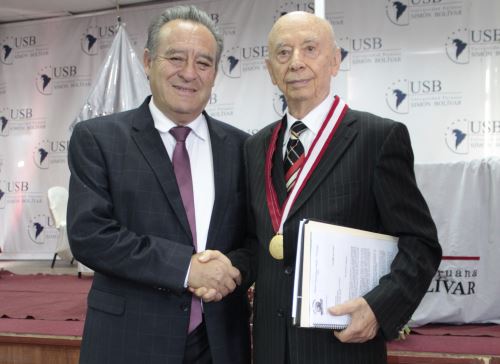 Reconocido historiador Benjamín Kauffman Doig.