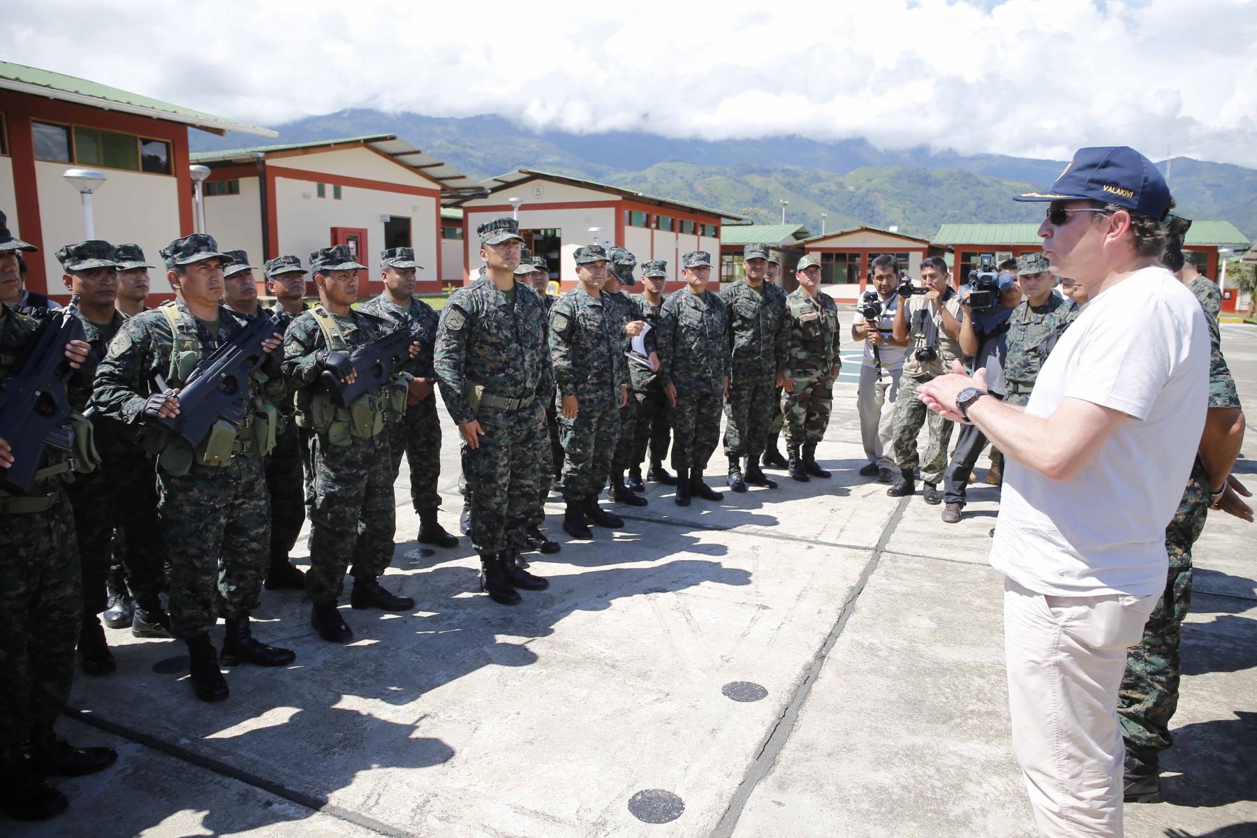 El Ministro de Defensa, Jakke Valakivi, supervisó bases contraterroristas ubicadas en el Valle de los Ríos Apurímac, Ene y Mantaro (Vraem)