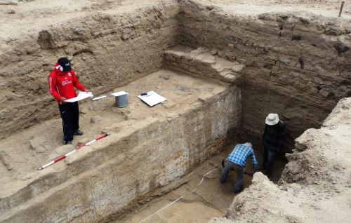 Se han hallado evidencias que podrían corresponder a pequeños templos de origen Moche en el cerro Mata Indio, en Zaña, Lambayeque, afirma Walter Alva. ANDINA