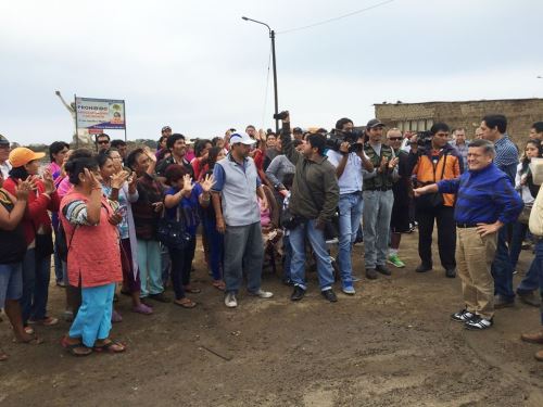 Gobernador regional de La Libertad gestionará para que se declare en emergencia el litoral.