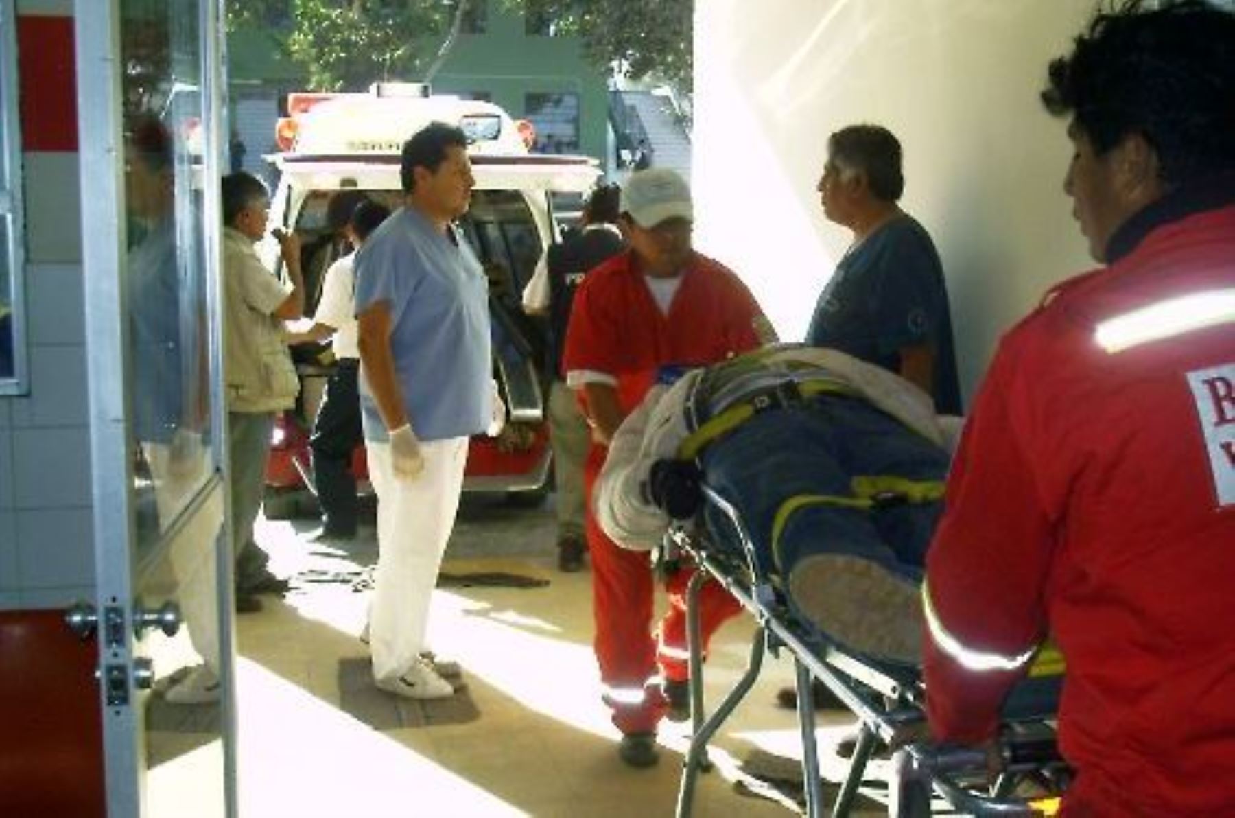 Heridos de choque que dejó 9 muertos se recuperan en hospital de Ilo. ANDINA