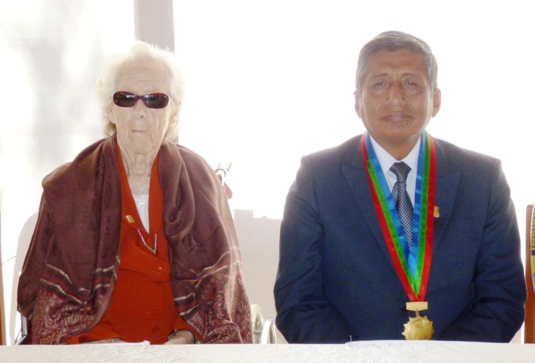 La municipalidad de Mariscal Nieto distinguió a la reverenda madre Loretta Bonokoski Schnell, de nacionalidad canadiense. Foto: ANDINA/Difusión.