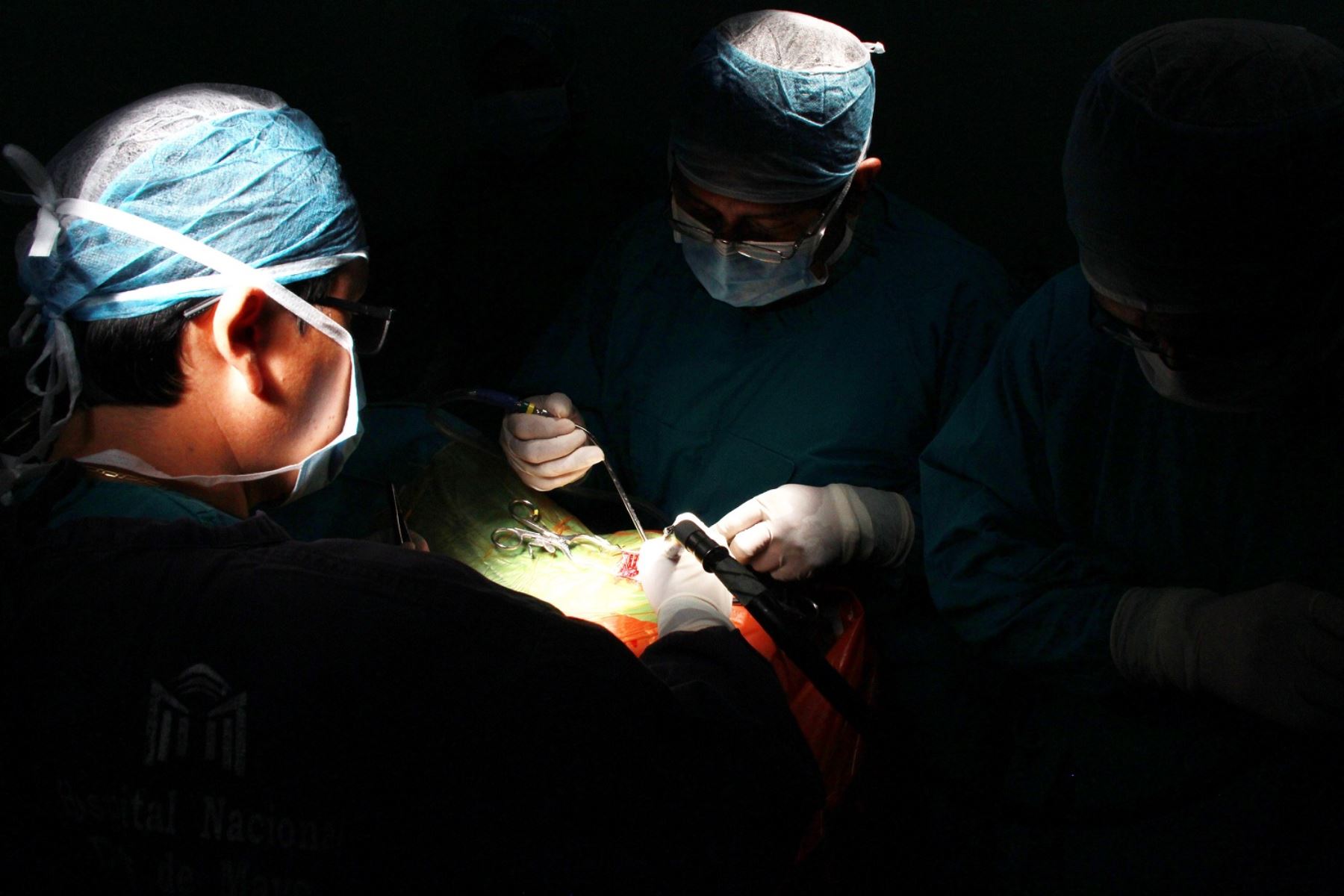 Intervendrán a pacientes de escasos recursos con lesiones cerebrales complejas. Foto: Andina/Difusión