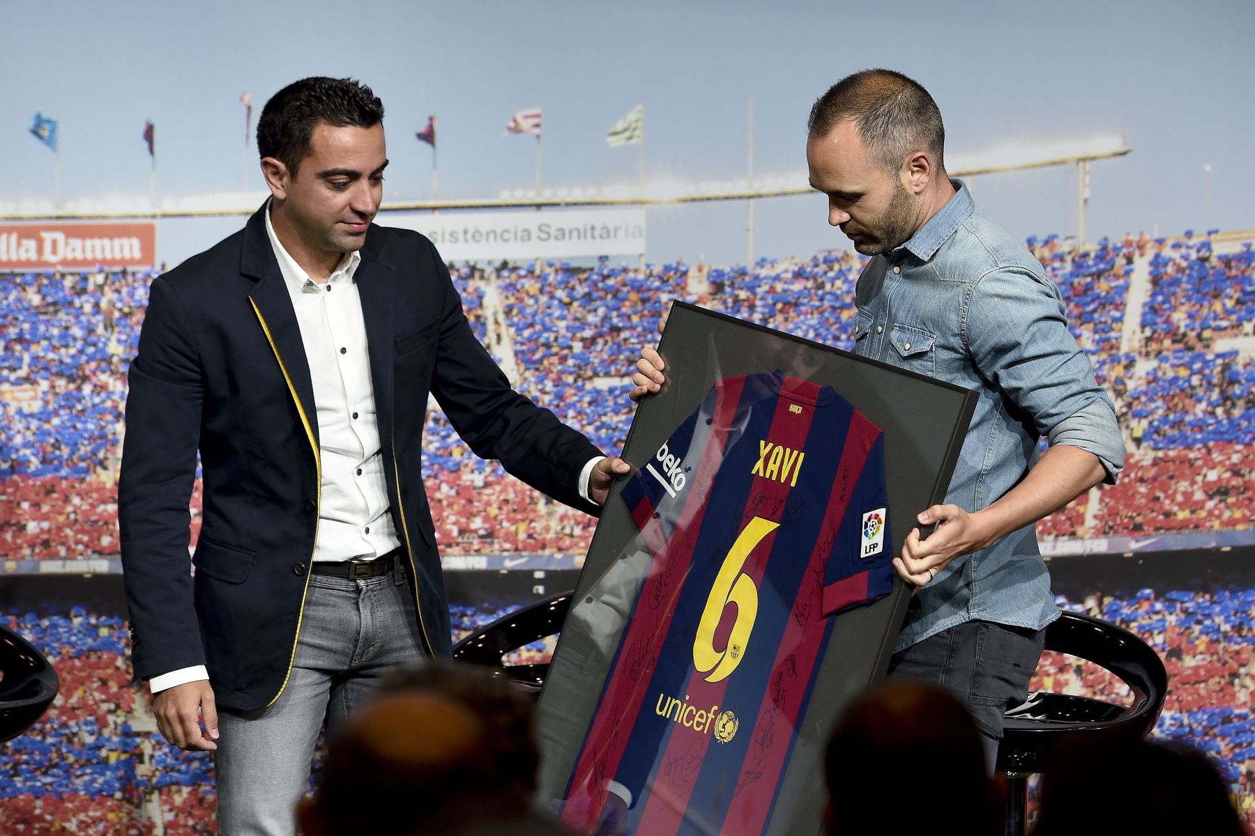 Carta de Andrés Iniesta emociona hasta las lágrimas a Xavi 