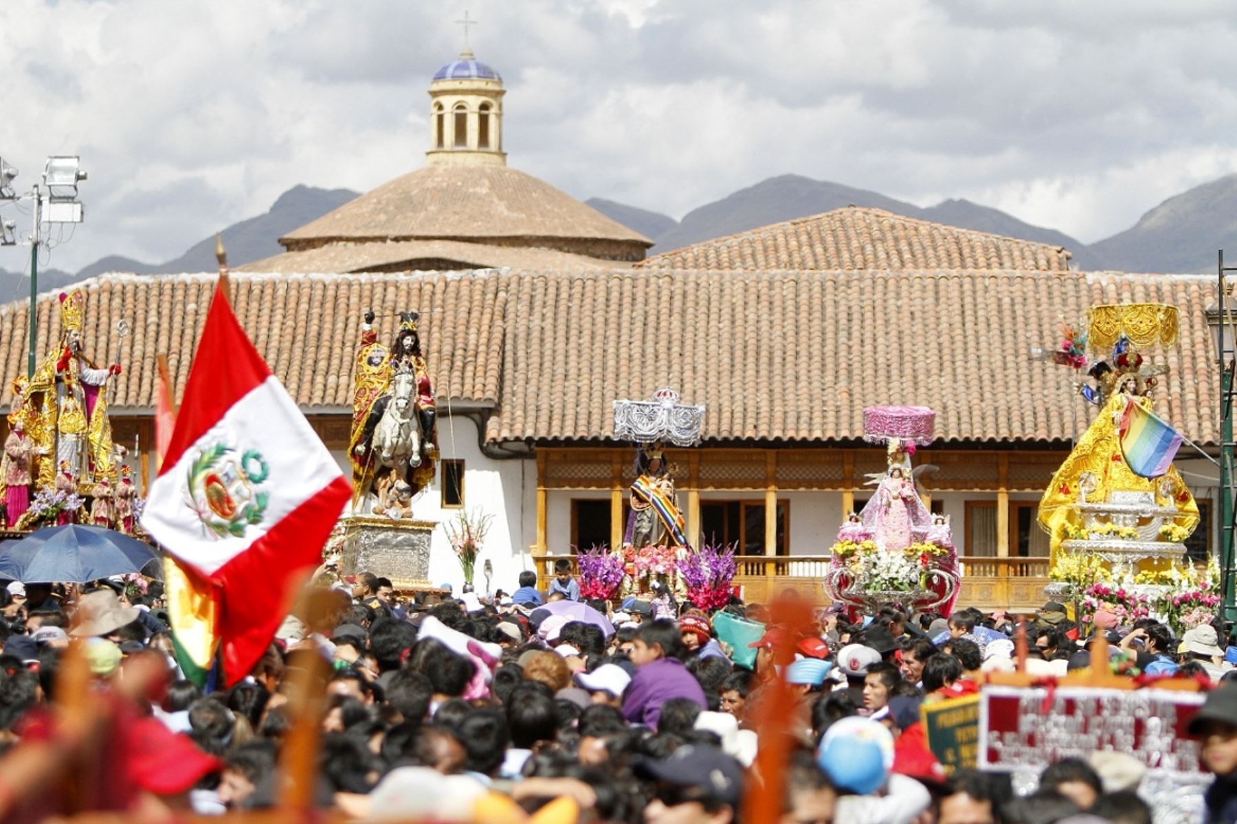 Cusco festeja tradicional procesión por festividad del Corpus Christi |  Noticias | Agencia Peruana de Noticias Andina