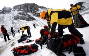 Nueve brigadistas especializados de la Policía de Alta Montaña llegaron al nevado Coropuna, en Arequipa, para realizar la búsqueda del turista brasileño que se encuentra desaparecido. ANDINA/archivo