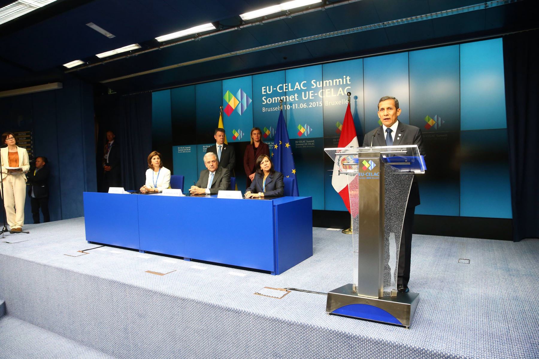 Gobierno del Perú firma acuerdo con la UE ´para exonerar visa Schengen