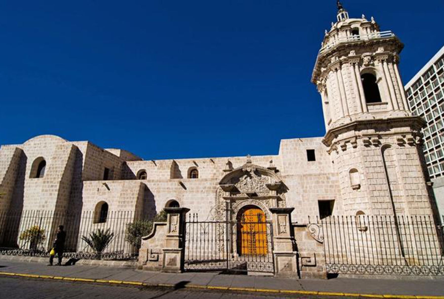 Arequipa organiza visita especial a Museo de Arte Virreinal Santa Teresa por Día Internacional de los Museos.