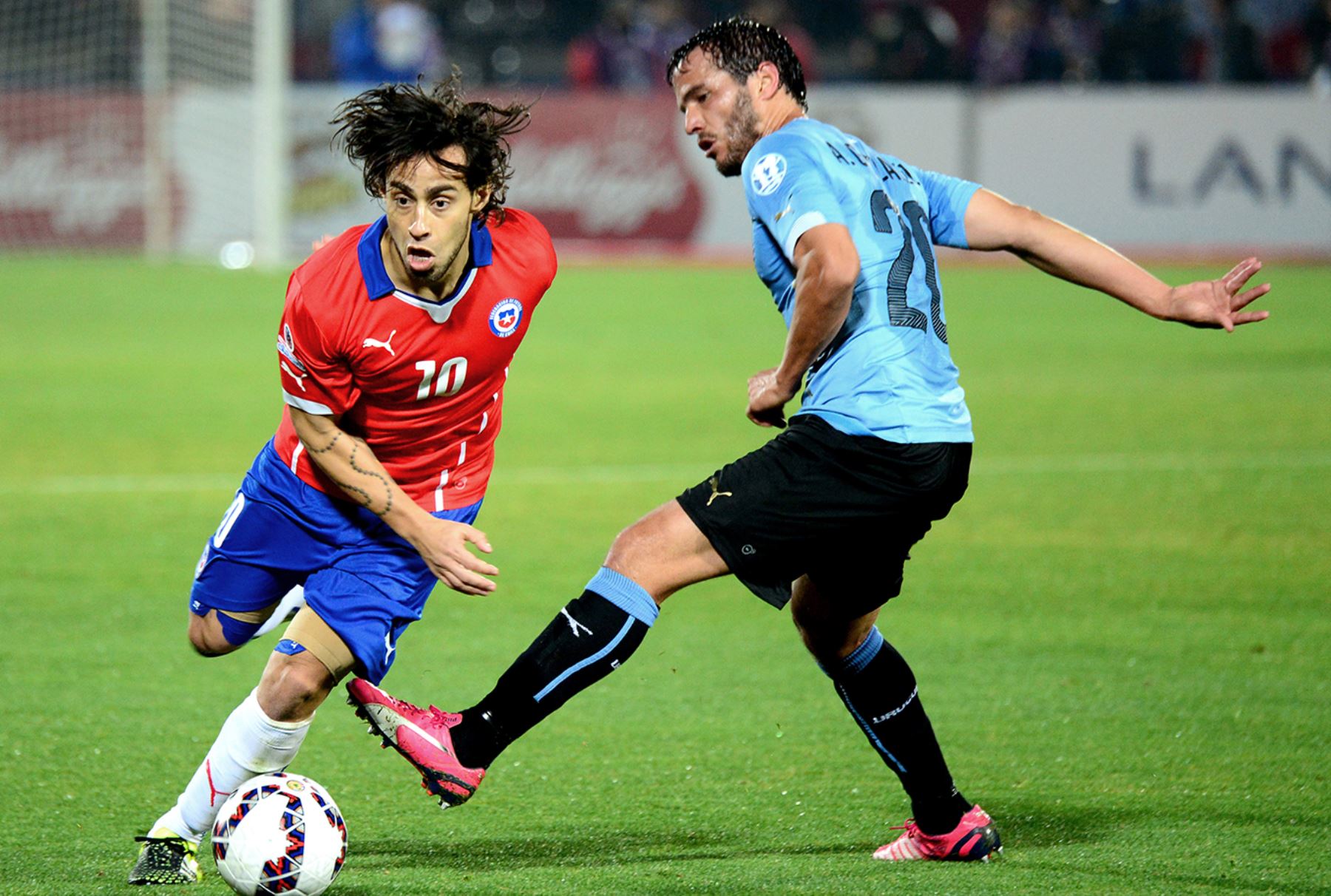 El Mago Valdivia lleva a Chile a la semifinales