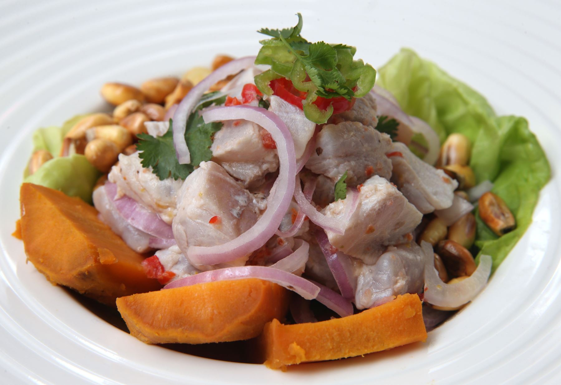 El cebiche es uno de los platos emblemáticos de Perú. ANDINA/Norman Córdova
