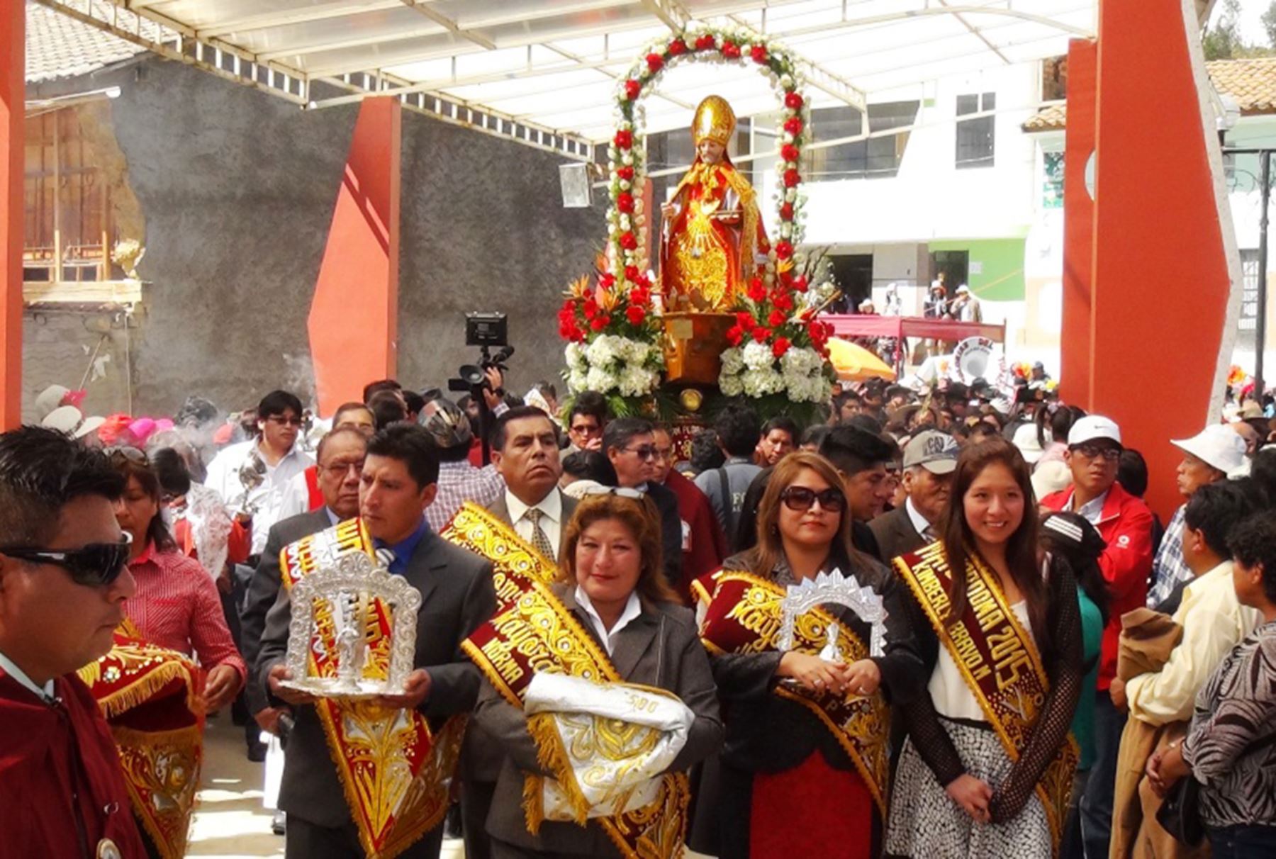 Fiesta en honor al apóstol San Pedro en Saño atrajo numerosos visitantes. Foto: ANDINA/Pedro Tinoco.