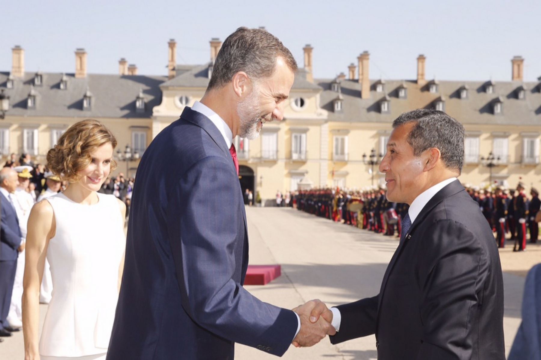 Presidente Ollanta Humala fue recibido oficialmente por el rey Felipe VI y la reina Letizia, en Madrid.