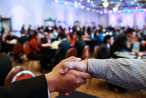 Emprendedores concretan negocios en Perú Service Summit. ANDINA/Melina Mejía