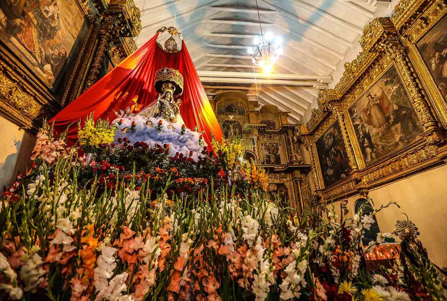 Devoción eterna por la Mamacha Virgen del Carmen de Paucartambo