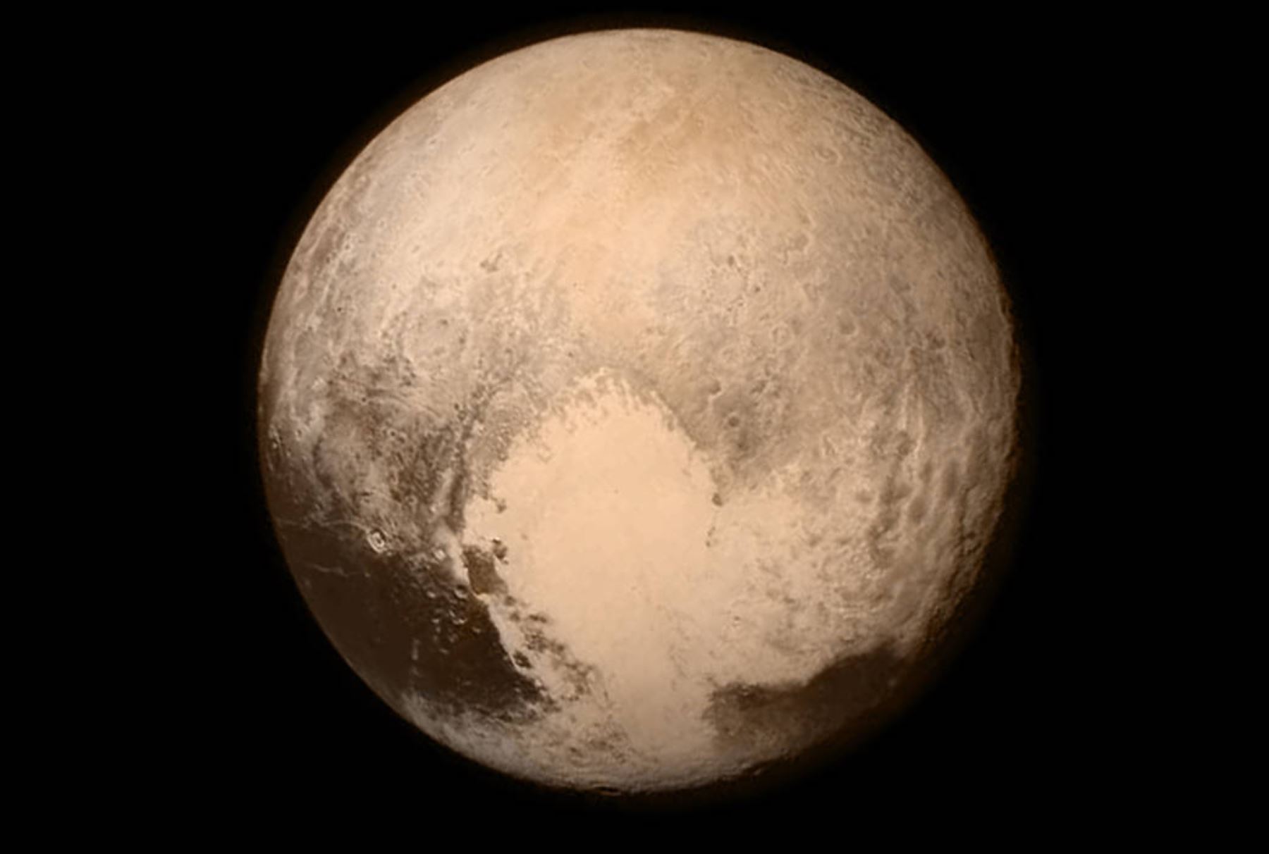 1. Plutón: El planeta enano envió una carta de amor a la Tierra a través de la nave espacial New Horizons, que viajó más de 9 años y más de 3 millones de millas. Foto: INTERNET/Medios