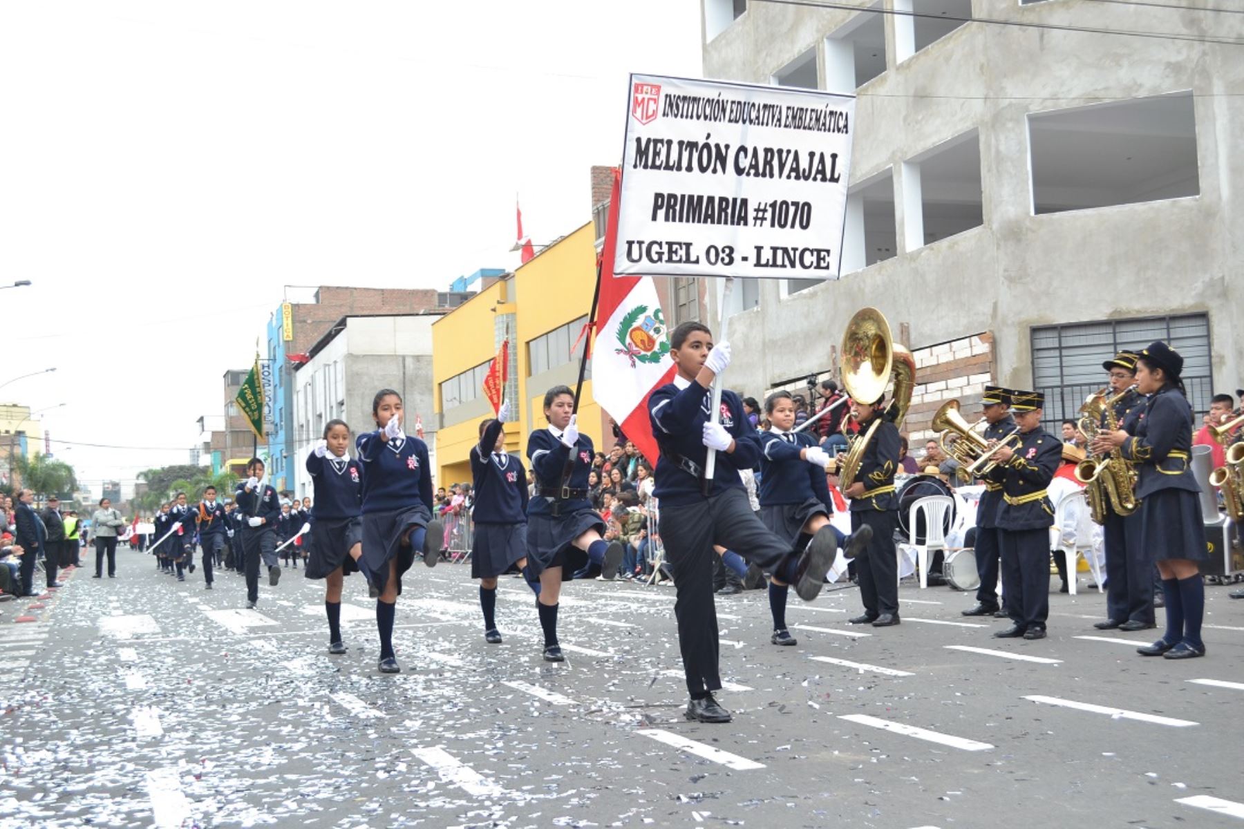 Colegio Melitón Carvajal ocupó el primer lugar en el Gran Pasacalle y Desfile Escolar por Fiestas Patrias en Lince.