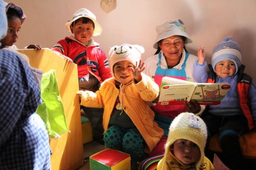 Cuna Más establece protocolo de acción frente a heladas y friaje.