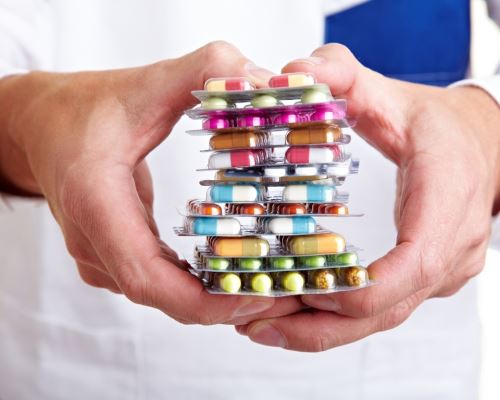 Uso de antibióticos en procesos gripales puede generar resistencia y ser ineficaz en la recuperación del paciente, advirtieron médicos de EsSalud.