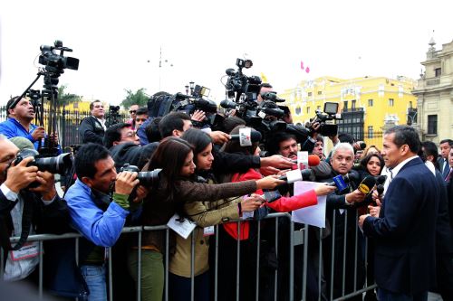 Presidente Ollanta Humala hace entrega de 560 nuevas motocicletas para patrullaje a la Policía Nacional del Perú