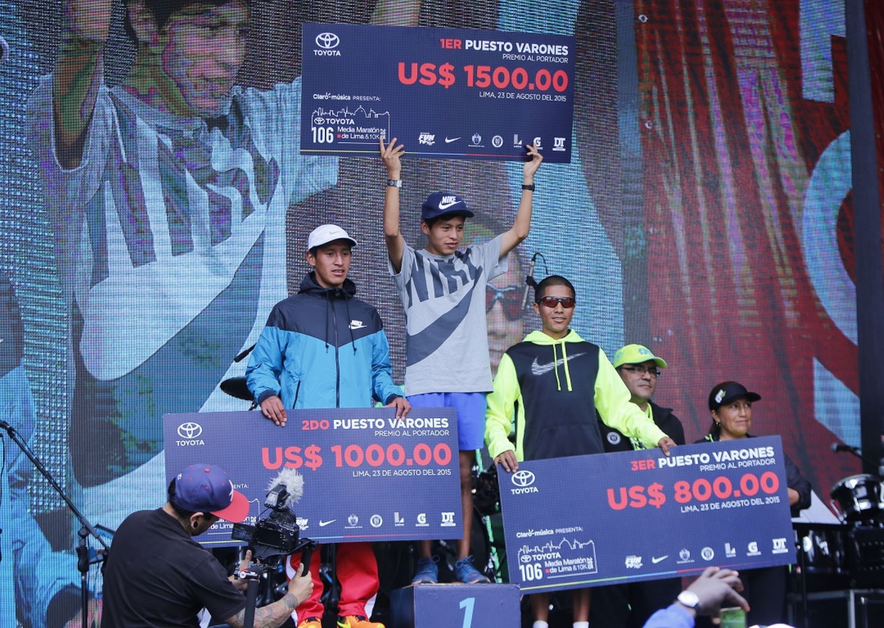 Ganadores de la Media Maratón de Lima 2015.